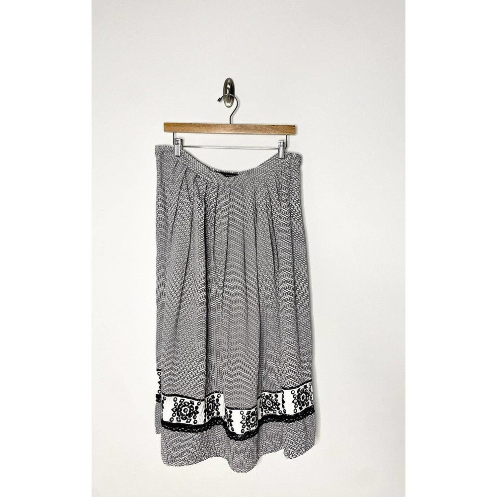 MAX STUDIO LONDON Cotton Skirt Waist 34” Black And white Cotton Embroidery